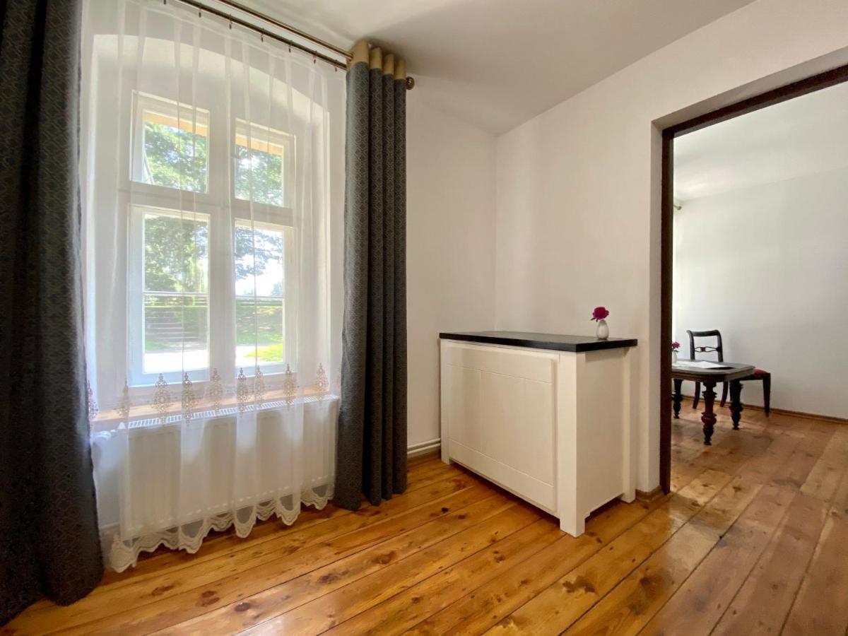 Zamek Bozejow Radomierowice