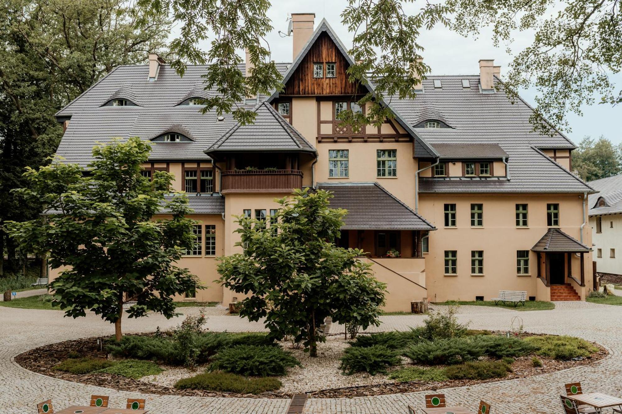 Hotel Zamek Bozejow Radomierowice